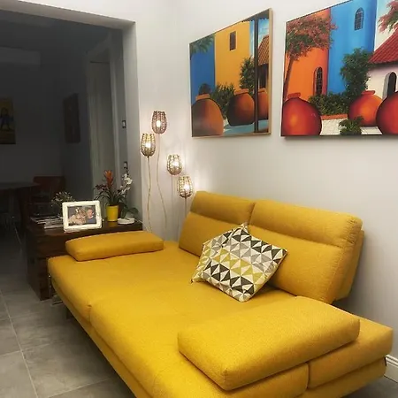 15 Street Studio Apartment